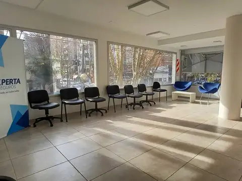 Local comercial 2 pisos - Zona 13 y 43