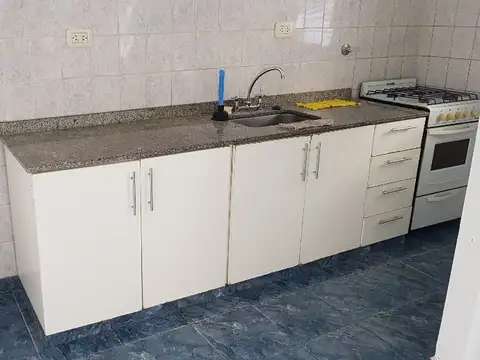 Depto Tipo Casa en Alquiler en Caseros, $ 630.000