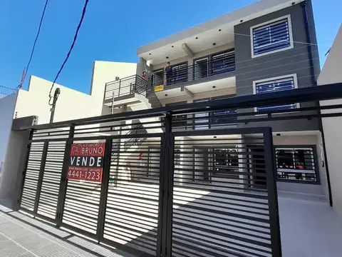 Departamento Largo en primer piso a estrenar - Lomas Del Mirador