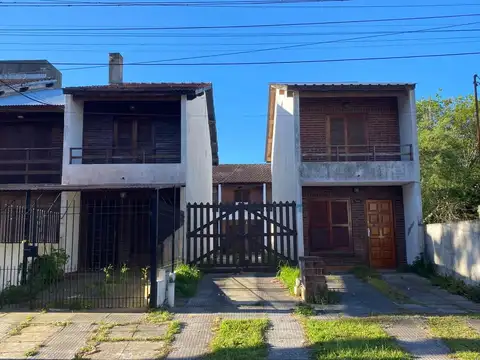 DUPLEX TRES AMBIENTES CON PATIO Y COCHERA FIJA - IDEAL PARA VACACIONAR