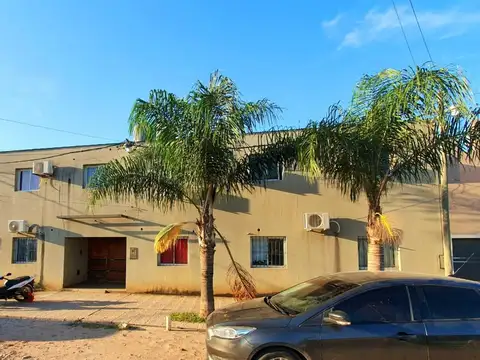 Pasaje Caracas 100, Piso 1