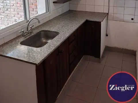 Casa en Alquiler con 1 cochera