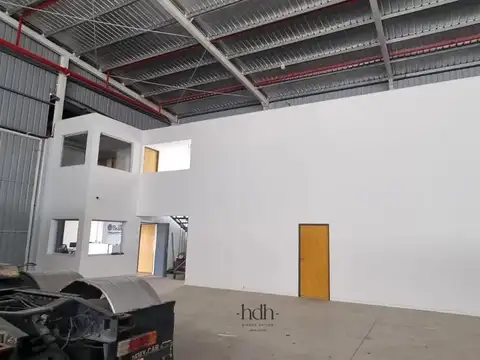 Galpón en Venta Parque Industrial Polo 52 de  3046 m2  Equipado y con Financiación