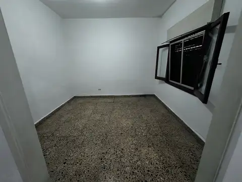 Depto Tipo Casa en Alquiler en Moron Sur, $ 500.000