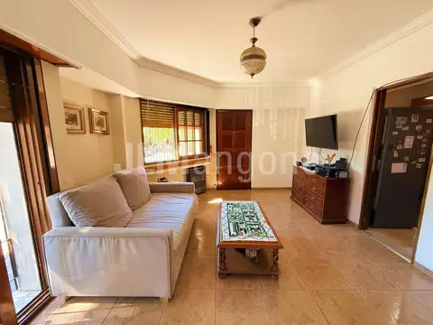 Depto Tipo Casa en Venta en Barrio Naón, USD 184.900