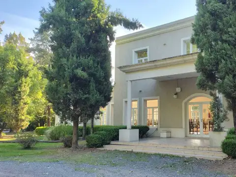 Casa en Venta con 1 cochera