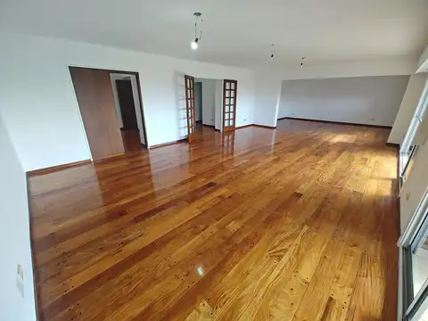 Departamento 5 ambientes con 3 baños