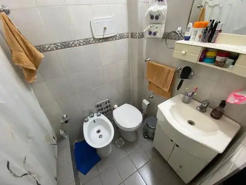 Casa en Paso Del Rey gran terreno