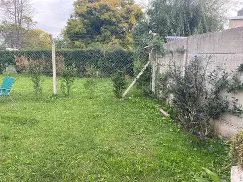 Casa en Venta en Gonnet [Cod: ]