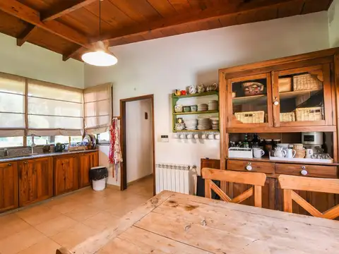 Casa 5 ambientes con 2 baños