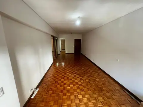 Olleros 2300, Piso 2
