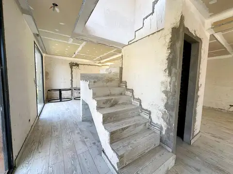 Casa de estilo minimalista A ESTRENAR en Club de Campo El Lauquén. Canning-San Vicente.