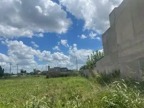 SE VENDE TERRENO EN ZONA GRANJA LA ESMERALDA
