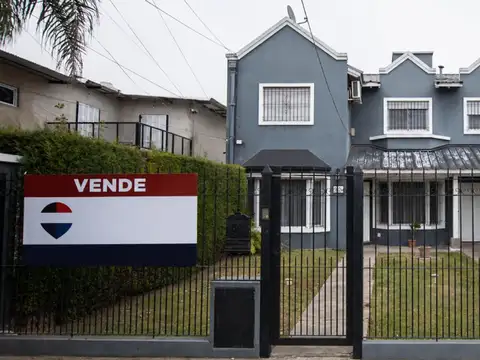 VENTA CASA 5 AMB. GARAGE PARQUE PILETA, LIBERTAD