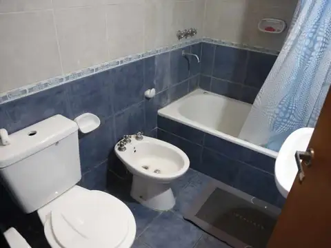 DUPLEX EN VENTA 2 DORMITORIOS PATIO Y COCHERA