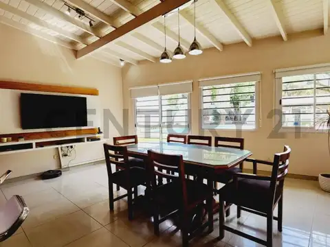 Casa en Venta en Villa Gobernador Udaondo, USD 239.000