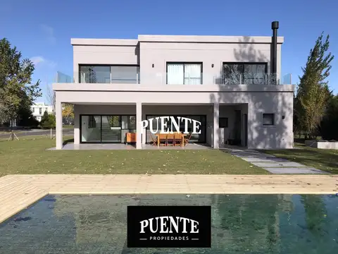 Casa a estrenar a la venta en San Eliseo Golf