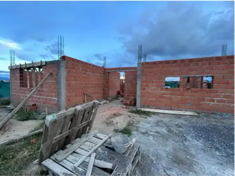 Casa 3 ambientes con 1 baño