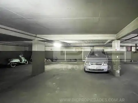 Juan Bautista Alberdi al 1500 Entre Av Maipu y Juan de Garay