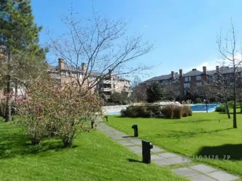 VENTA DEP/DUPLEX 4AMB. JARDINES DE SAN ISIDRO