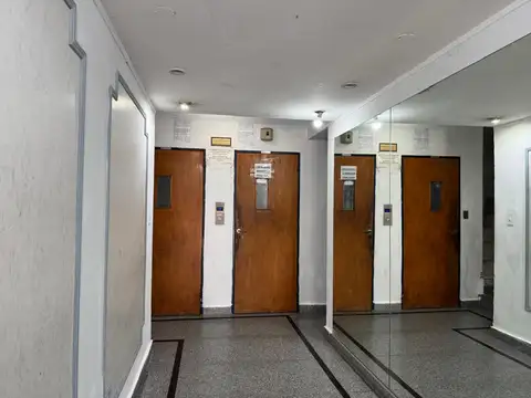 RAMON FALCON 2400, Piso 2
