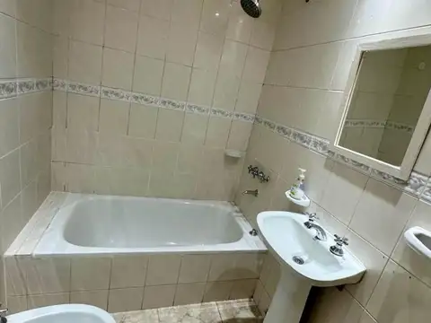 RAMON FALCON 2400, Piso 2