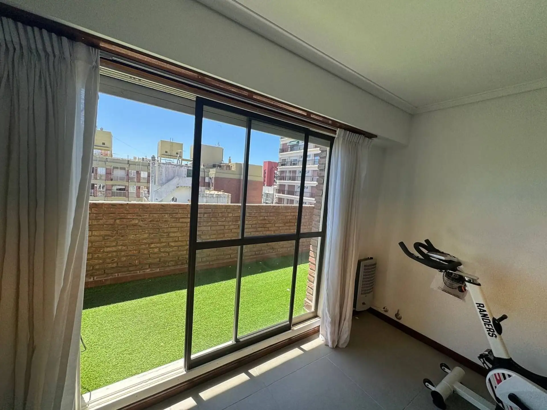2 AMBIENTES CON TERRAZA Y COCHERA - ALFAR 51
