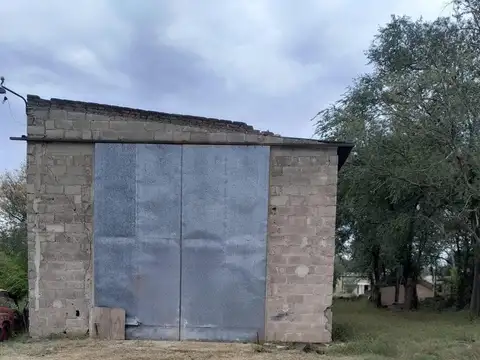 Terreno con galpón en I. Cayupan 220 - Santa Rosa