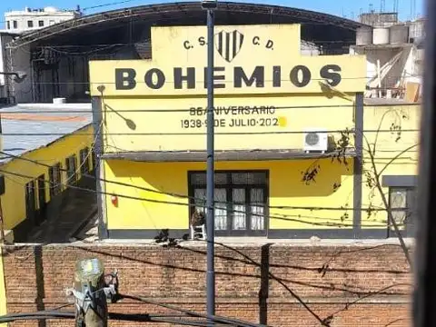 AMPLIO PISO CON TERRAZA