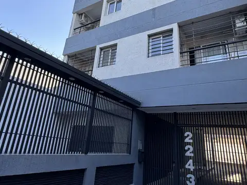 Lisandro De La Torre 2200
