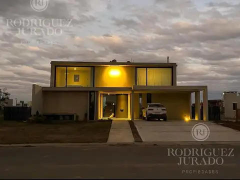 Casa en Venta en San Sebastián, USD 370.000