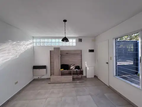 Depto Tipo Casa en Venta con 1 cocheras