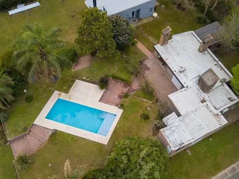 Casa en Venta con 2 cocheras
