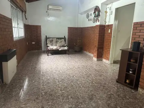 Depto Tipo Casa en Venta en Caseros, USD 52.000