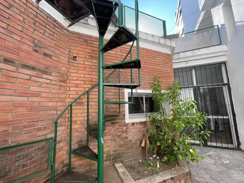 CASA DE PASILLO EN VENTA  3 DORMITORIOS CENTRO