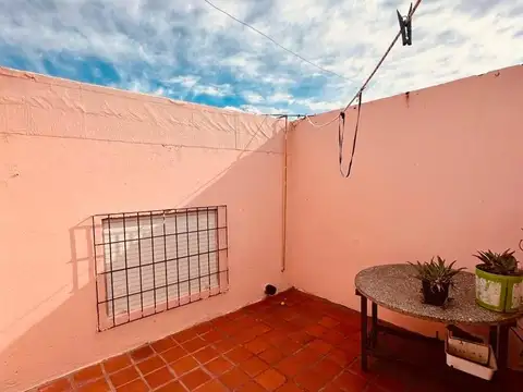 Depto Tipo Casa en Venta de 5 ambientes