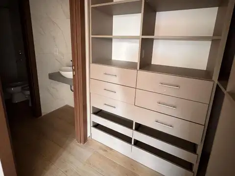 Departamento 5 ambientes con 3 baños