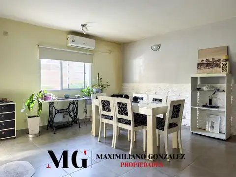 Casa 5 ambientes con 3 baños