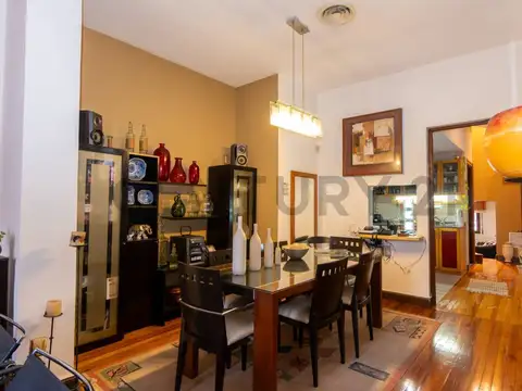 Casa 5 ambientes con 3 baños