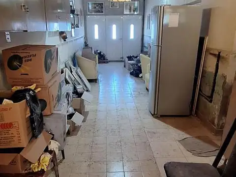 Casa en venta - 3 Dormitorios 2 Baños - General Cerri
