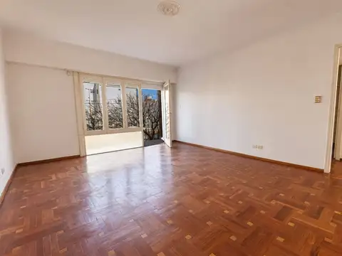 Venta PH 3 amb. con balcón y parrilla Chauvín