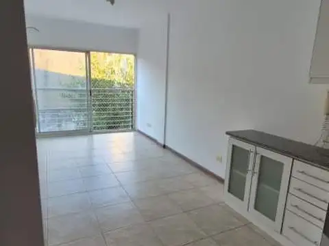 Departamento en Alquiler en Caseros, $ 550.000