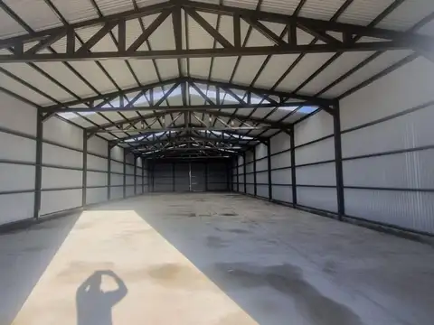 Galpon en Alquiler A Estrenar