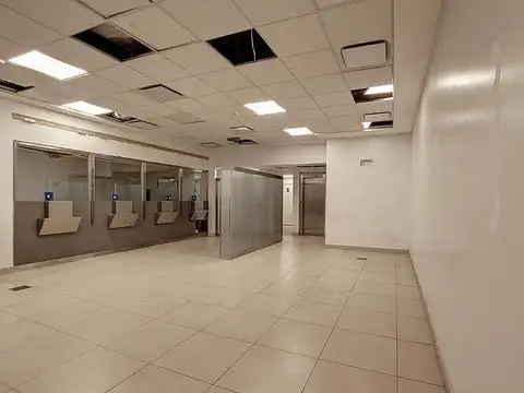 Excelente Edificio Corporativo de Local mas Oficinas con grán Boveda en el subsuelo