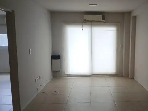 Departamento en Alquiler en Zárate, $ 650.000