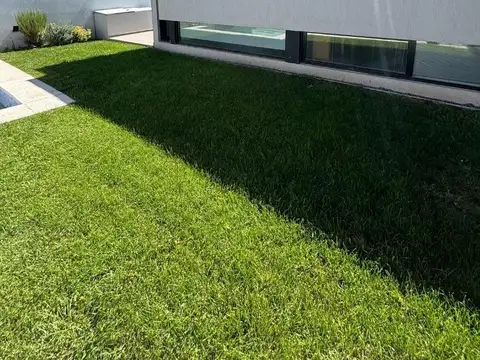 Gabriela Mistral 1584