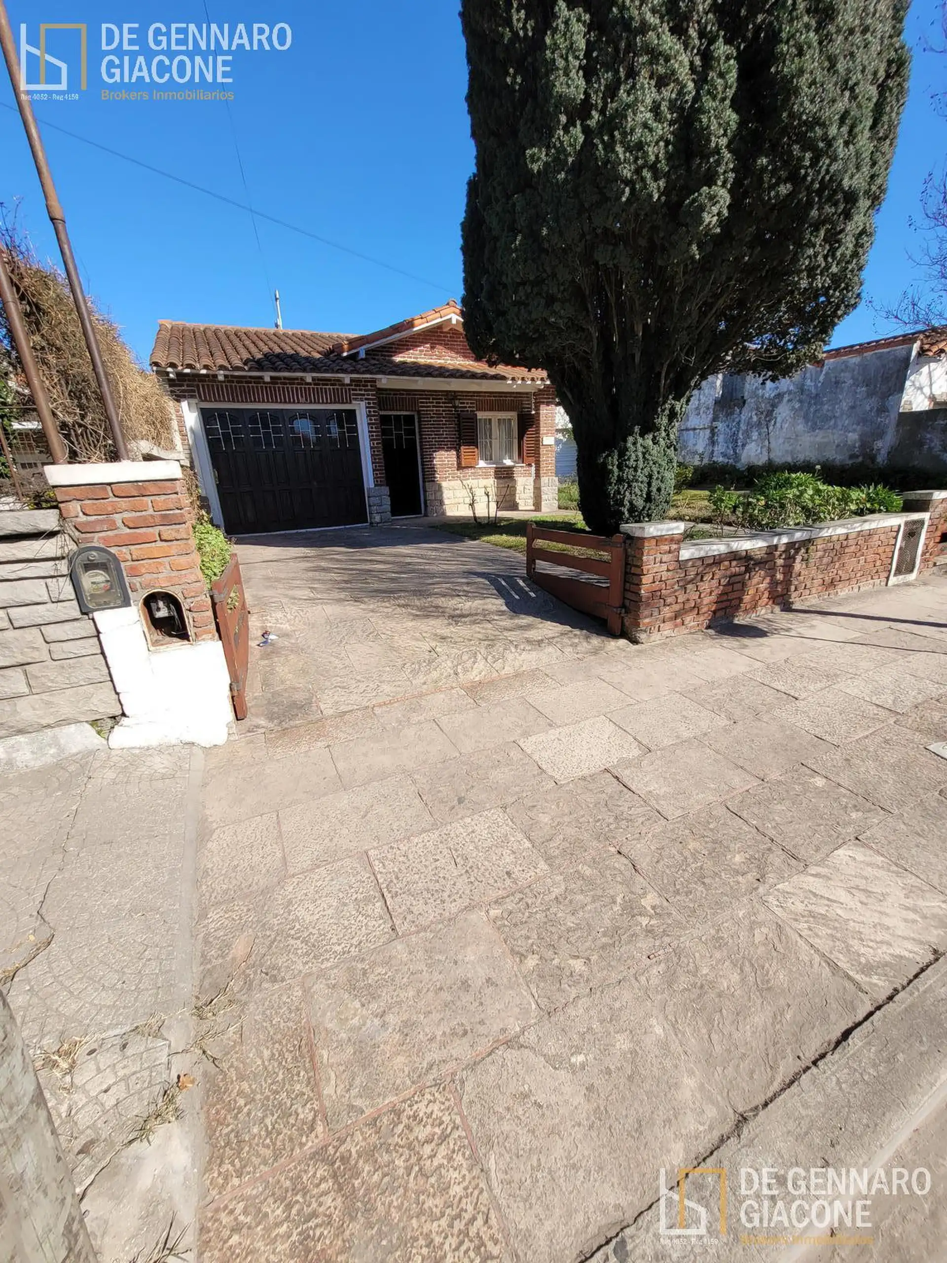 Casa Sobre Av Luro