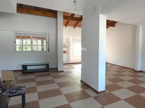 Depto Tipo Casa 4 ambientes con 2 baños