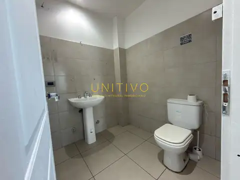 VENTA y ALQUILER - Maipu al 100
