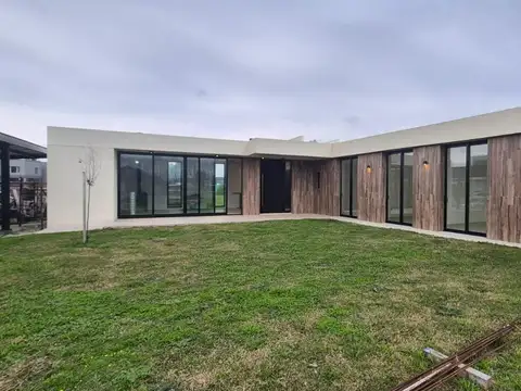 Casa a Estrenar en La alameda a la LAGUNA canning